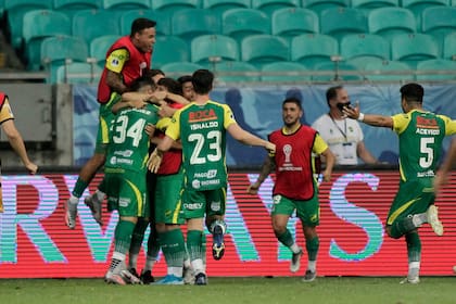 Defensa y Justicia pisa fuerte en Brasil.