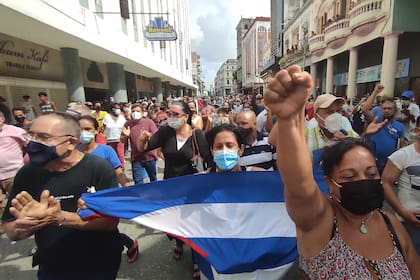 Defensores del régimen salieron a marchar después de un llamado del presidente Miguel Díaz-Canel