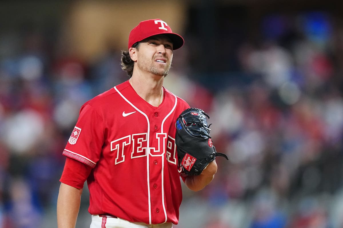 DeGrom poncha a nueve en su cumpleaños 38 y Rangers vencen 9-7 a Padres