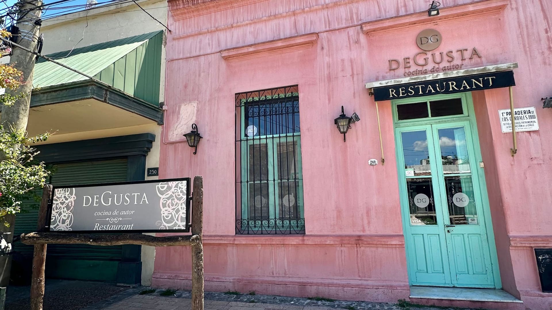 DeGusta funciona donde se abrió la primera panadería del pueblo