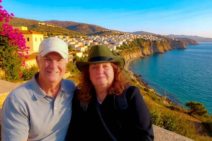 Dejaron California tras vivir más de 25 años allí para mudarse a un pequeño país con un estilo de vida más asequible y tranquilo