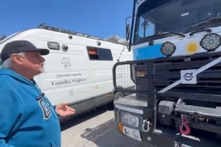 Dejó atrás su vida empresarial para armar un motorhome de lujo y viajar solo: “Para buscar la felicidad tenés que tener libertad y tiempo”