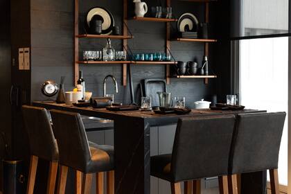 Dekton es una superficie ultracompacta compuesta por más de 20 minerales a los que se aplica la más alta tecnología: un material con unas prestaciones fuera de serie que puede usarse tanto en el interior como el exterior.