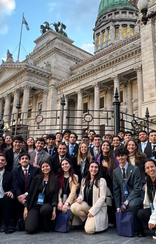 Del 6 al 8 de noviembre se desarrolló en el Congreso de la Nación la 6° edición del Alumni Forum de la Asociación Civil Frente Joven bajo el lema "Formando líderes con valores"