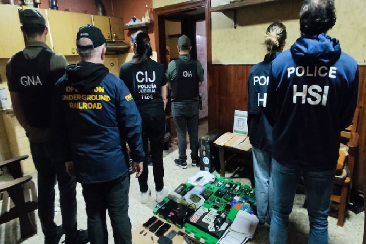 Del allanamiento y detención participó personal del Cuerpo de Investigación Judicial (CIJ) del Ministerio Público Fiscal porteño, la Gendarmería Nacional y efectivos del Homeland Security Investigations (HSI) norteamericano