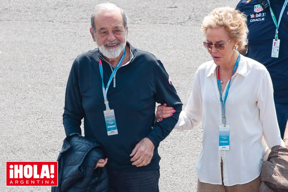 Del brazo y de sport, la pareja no pudo (ni quiso) evitar ser el centro de todas las miradas.