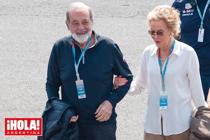 Del brazo y de sport, la pareja no pudo (ni quiso) evitar ser el centro de todas las miradas.