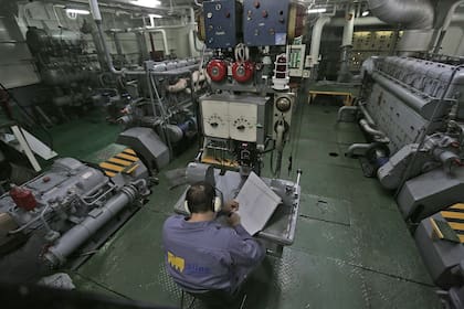 La compleja sala de máquinas del arenero es controlada en forma permanente
