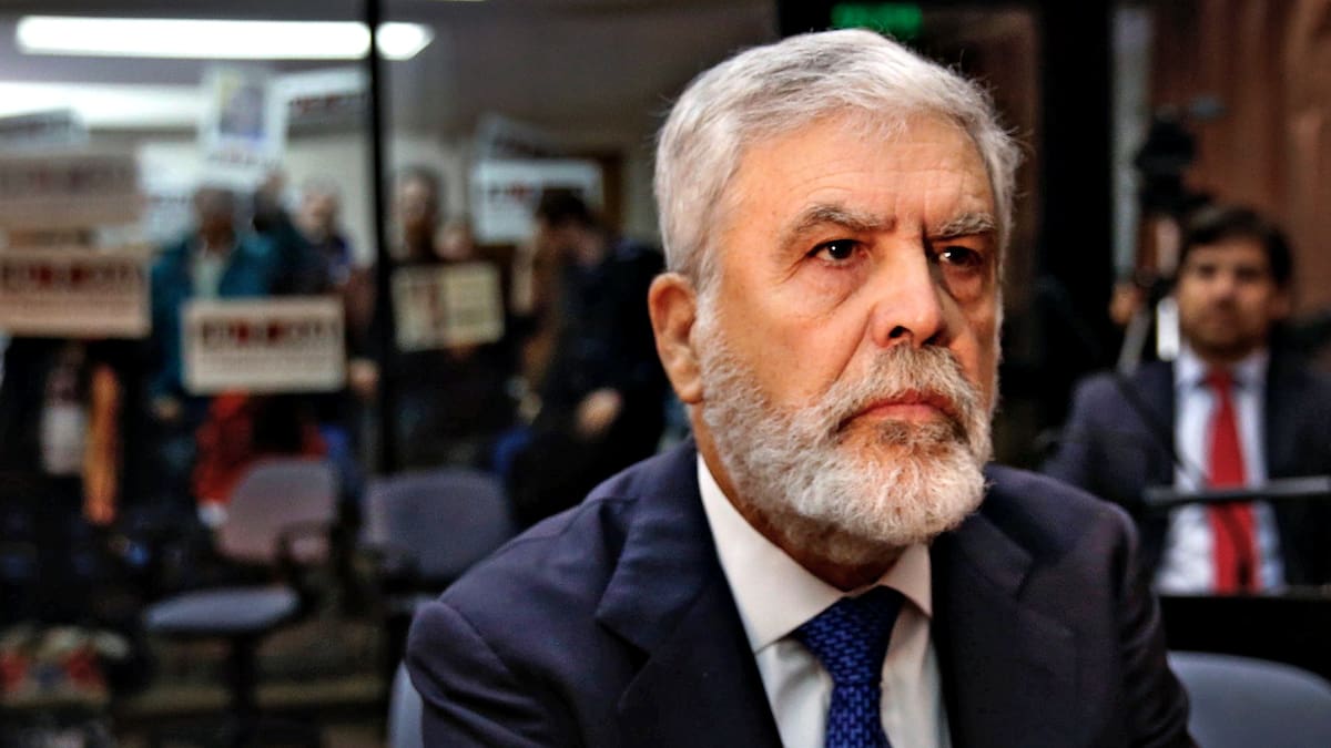 del-poder-absoluto-a-la-carcel-la-carrera-del-UTYBJMGKGFGP5ER7FHZJ5TLCWI