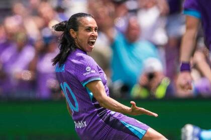 Del podio olímpico a los estadios de EE. UU., su nombre ya es sinónimo de legado, talento y perseverancia