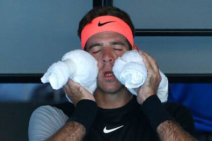 Del Potro a principios de este año, intentando paliar el calor extremo