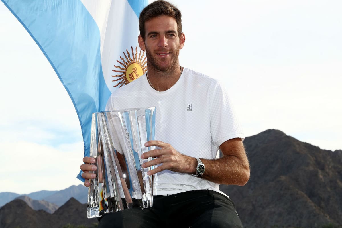 Del Potro y la bandera argentina, en la tradicional foto tras conquistar Indian Wells