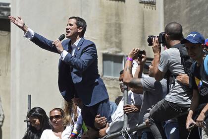 Del rap al piano, músicos, artistas y periodistas se unen para cantar contra el régimen