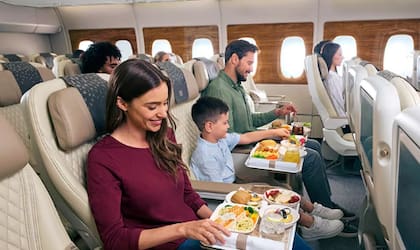 Del servicio en clase económica a las cabinas más exclusivas, la experiencia del pasajero está en el centro de la competencia entre aerolíneas