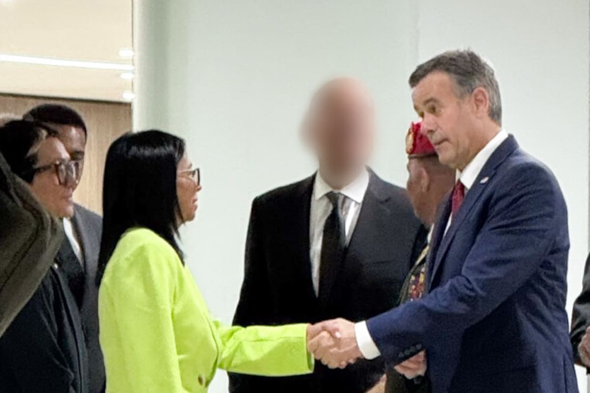 Delcy Rodríguez junto al jefe de la CIA,
John Ratcliffe, en Caracas