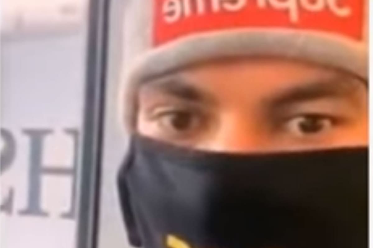 Dele Alli tuvo que disculparse por un video que publicó en las redes sociales. La FA podría iniciarle una investigación.