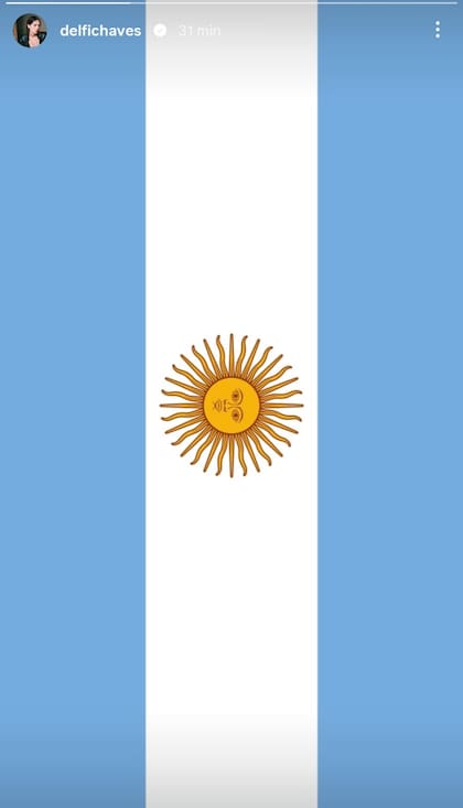 Delfina Chaves optó por compartir la imagen de la bandera argentina