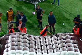 El inesperado motivo por el que Delfino debió esperar tres minutos para ver el VAR en la goleada de Lanús