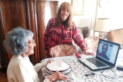 Delia cumplió los 100 ayer, en plena cuarentena