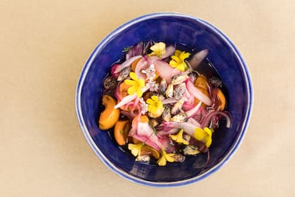 Delicioso y fresco, el ceviche de níspero.