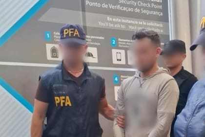 Delincuentes chilenos condenados por intentos de robos fueron expulsados de la Argentina