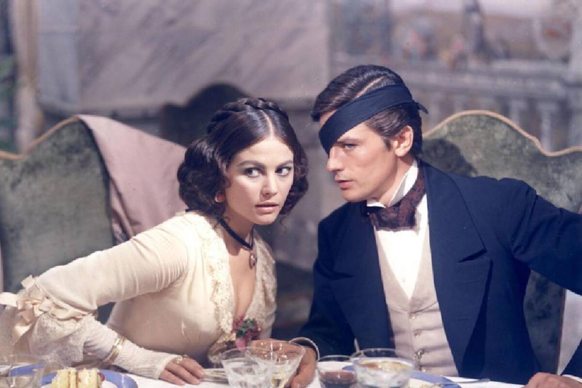 Delon con Claudia Cardinale, en El gatopardo, de Luchino Visconti