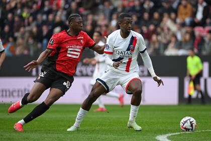 Dembélé alcanza 20 goles en liga con el PSG tras victoria 4-uno en Rennes como líder invicto