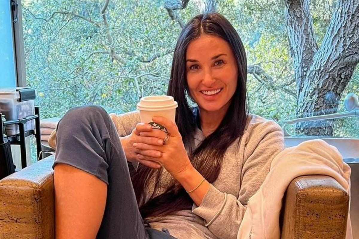 Demi Moore cumplió 60 años y sorprendió a sus fans al mostrar el particular regalo que se hizo: “Nueva vida”
