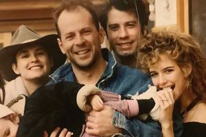 Demi Moore recordó a Kelly Preston con una foto retro junto a John Travolta y Bruce Willis
