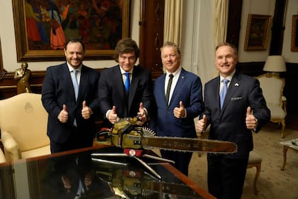 Demian Reidel, Javier Milei, el senador de los Estados Unidos por el estado de Kentucky, Rand Paul, y el embajador Peter Lamelas