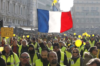 Las concentraciones en París fueron menores que en los fines de semana anteriores; el movimiento no perdió tanta fuerza en el resto del país; la foto fue tomada esta mañana en Marsella