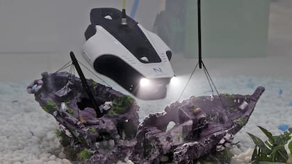 Demostración del robot subacuático Mito, de Navatics