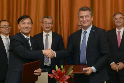 Deng Yiwu, de Sinograin, y Etchevehere