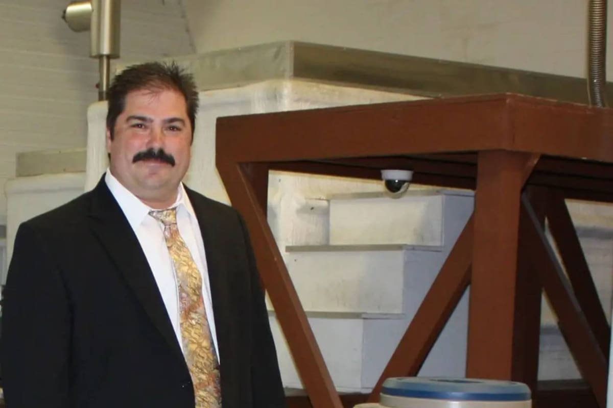 Dennis Kowalski dirige un instituto dedicado a la criopreservación de humanos y mascotas