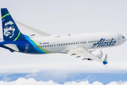 El parabrisas de un avión de Alaska Airlines se agrietó al momento del aterrizaje