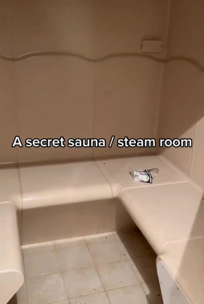Dentro de la habitación también había un sauna secreto