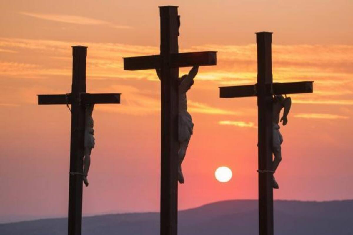 Dentro de la tradición cristiana, Jesús murió crucificado