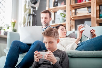 Dentro de las familias que forman parte del universo de Silicon Valley, el grado de uso de tecnología de los más chicos varía según la forma de moderación que aplican los padres, según la encuesta elaborada por The Information