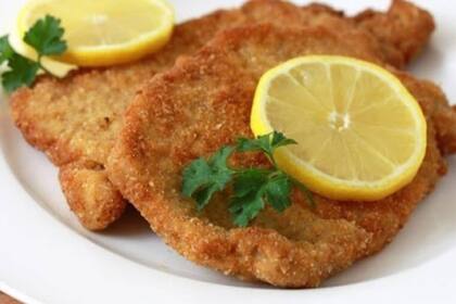 Dentro de los hallazos más insólitos, 2kg de milanesas de pollo fueron encontrados en un vehículo de pasajeros en 2024