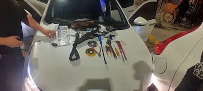 Dentro del auto había elementos que se habrían utilizado para intentar robar la casa en Tigre