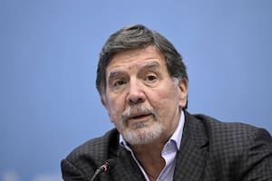 Denunciaron penalmente a Sileoni por "abuso de autoridad y corrupción de menores"