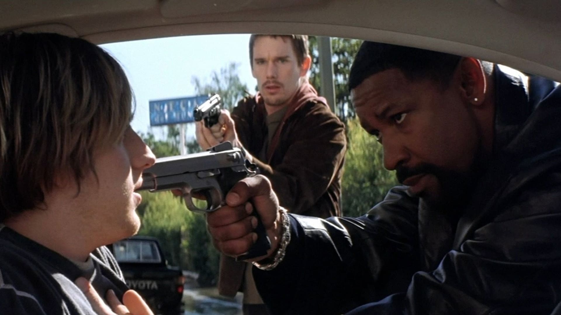 Training Day. 2001. Dia de entrenamiento. Denzel Washington Ethan Hawke.
Dirigida por Antoine Fuqua