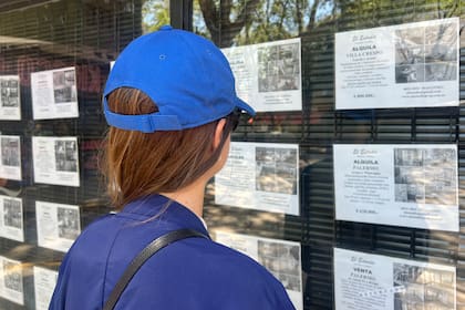 Departamentos en venta alquiler Propiedades . carteles de alquileres y compra y venta. Créditos hipotecarios