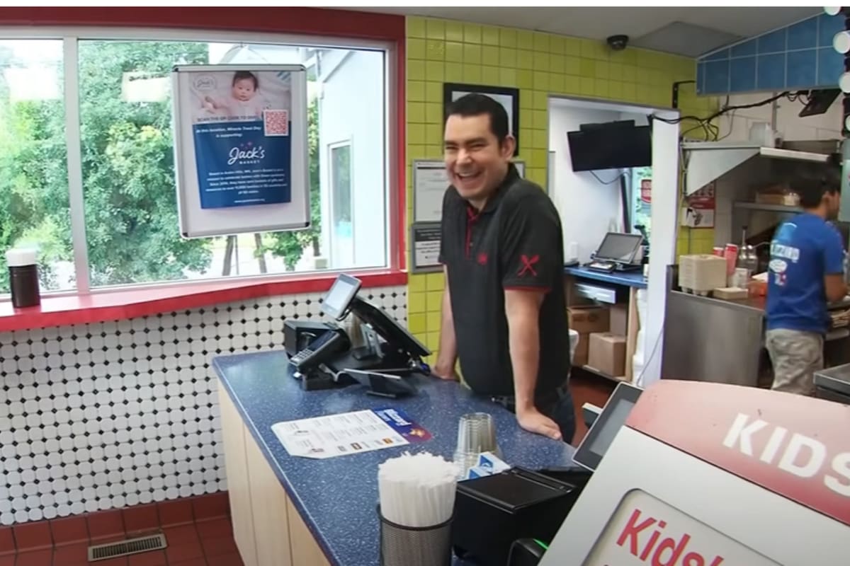 Depaz recorría más de 60 cuadras entre sus dos empleos hasta que un amigo de su comunidad le regaló un auto