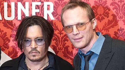 Depp y su amigo Paul Bettany
