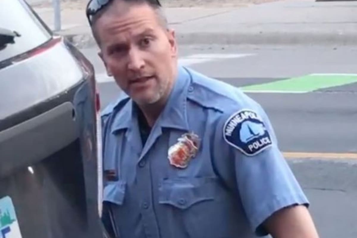 Derek Chauvin está acusado de cometer homicidio en tercer grado y estuvo en dos penales diferentes antes del traslado de hoy