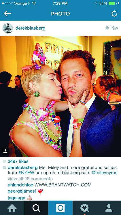 @DerekBlasberg y Miley Cyrus durante NYFW.