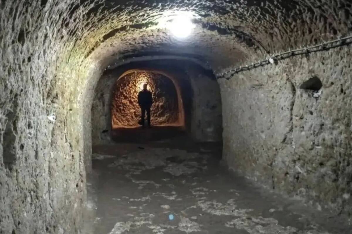 Derinkuyu es una vieja urbe que se encuentra a más de 85 metros bajo la región de Capadocia, en Anatolia Central