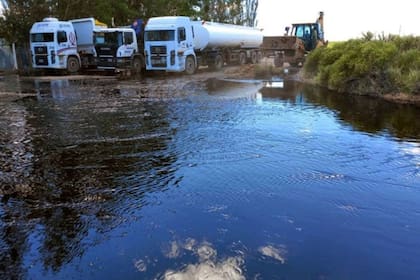 Derrame de petróleo en Río Negro