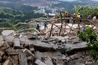 Derrumbe de edificio en construcción sobre templo en Sudáfrica deja un muerto